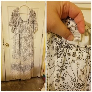 Off the shoulder flowy maxi dress 22/24